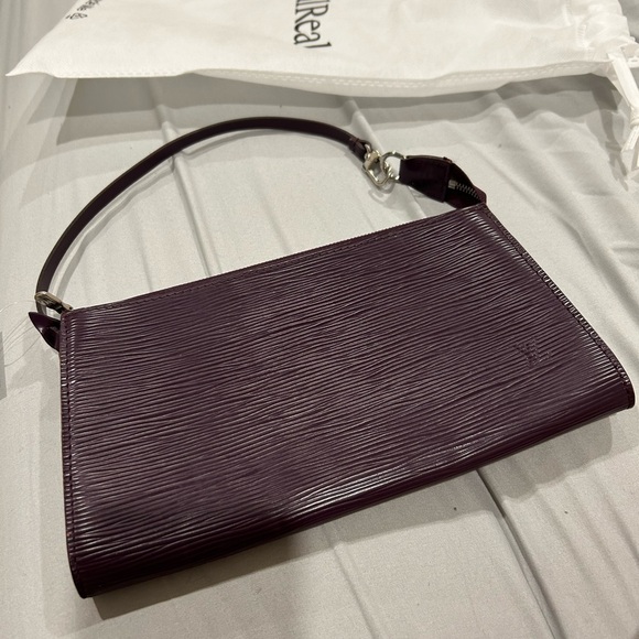 Louis Vuitton Pouchette - Picture 1 of 7